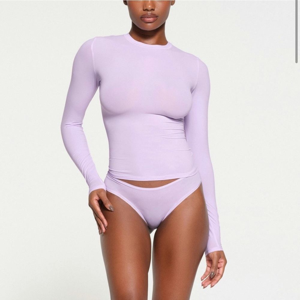 SKIMS Lavender Long Sleeve Top - Sold out color